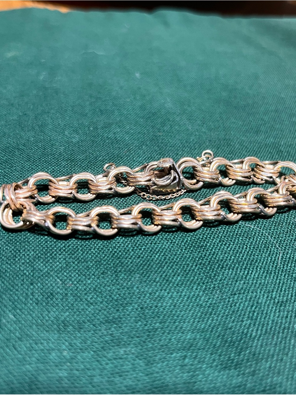 GF Braclet with Safety Chain